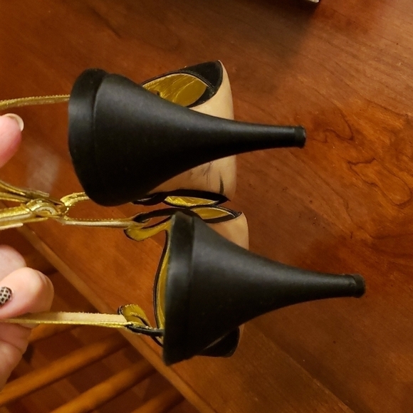 Silvia Florentina Silvia 8N Black & Gold Leather & Satin Sling Back EUC inBx - Picture 7 of 14